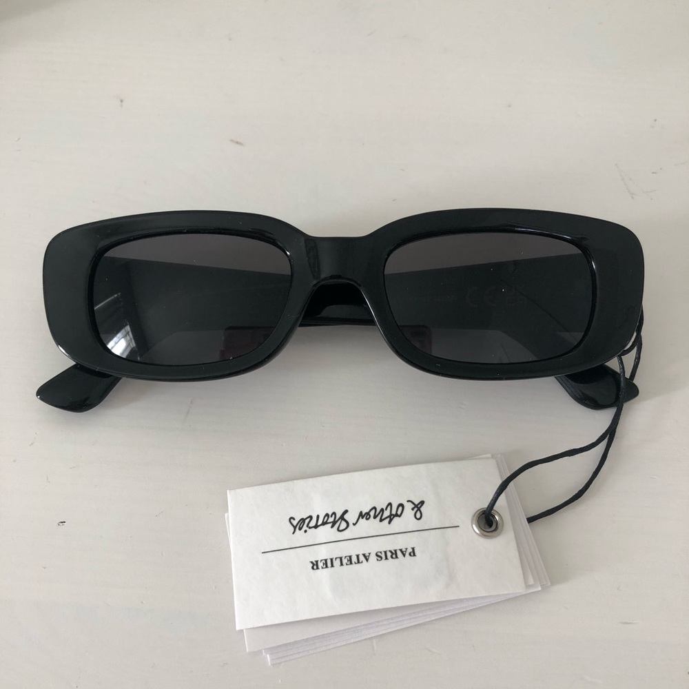 &Other Stories Rectangular Silhouette Sunglasses